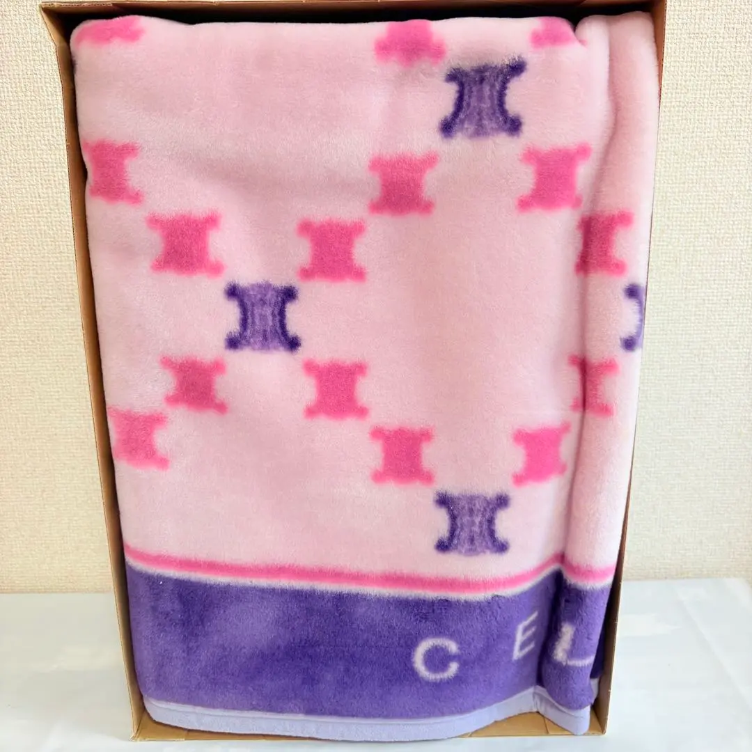 2026年最新】セリーヌ ハーフケット アクリルの人気アイテム - メルカリ