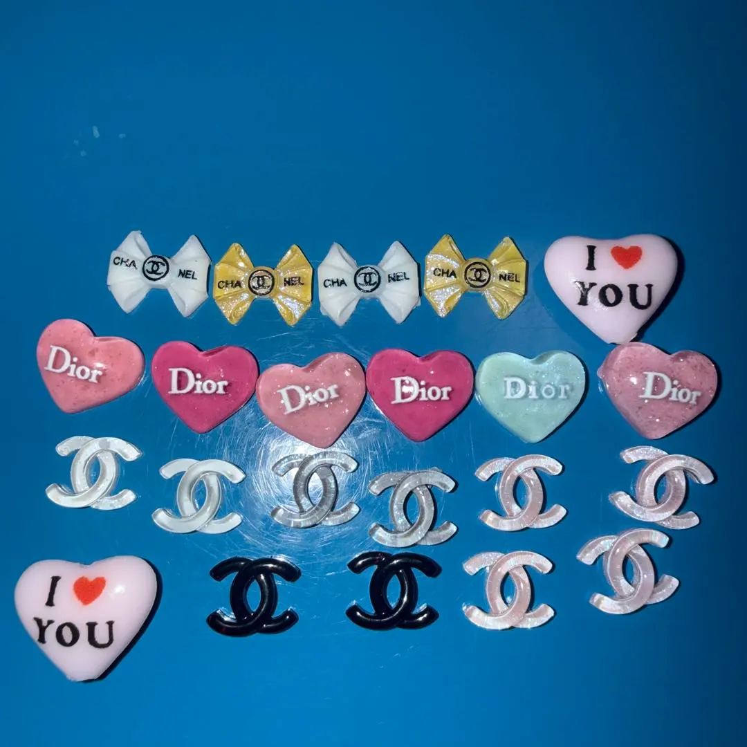 2026年最新】CHANEL ネイルパーツの人気アイテム - メルカリ