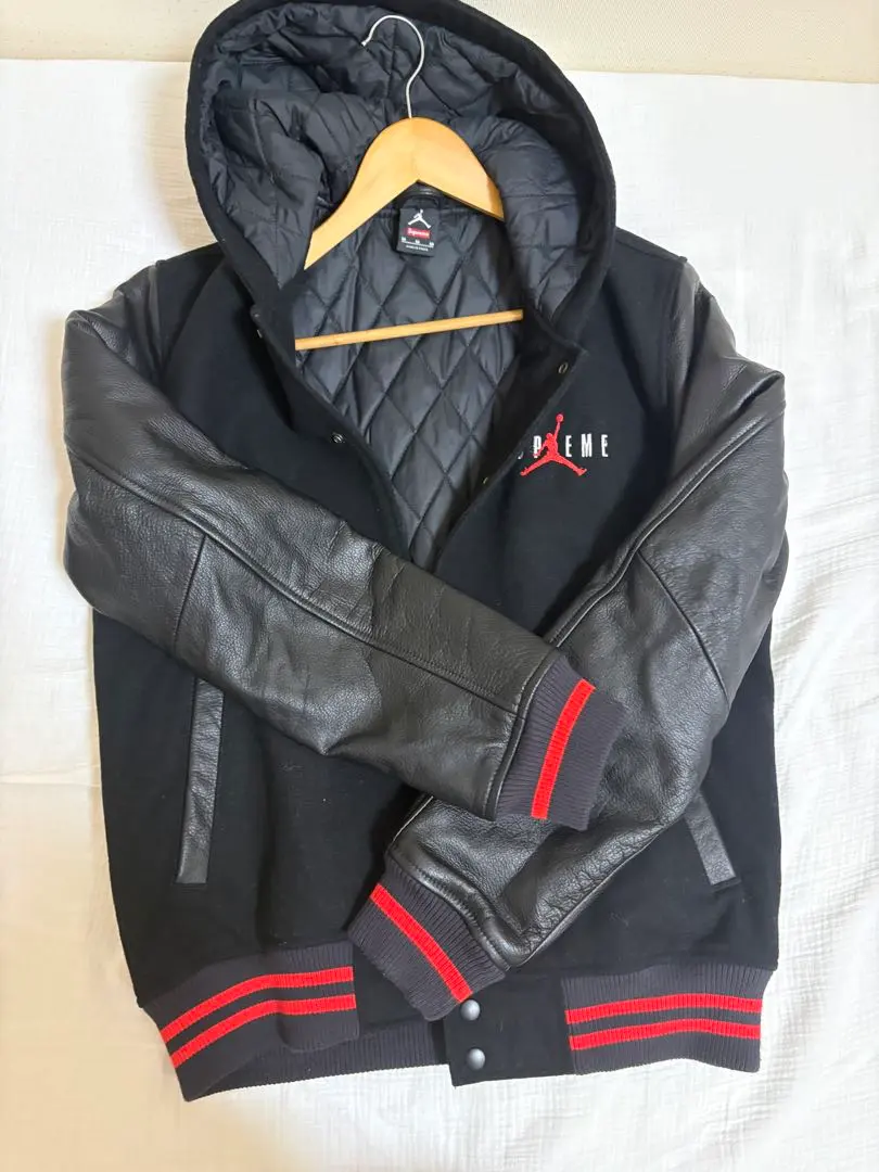 2026年最新】supreme jordan スタジャンの人気アイテム - メルカリ