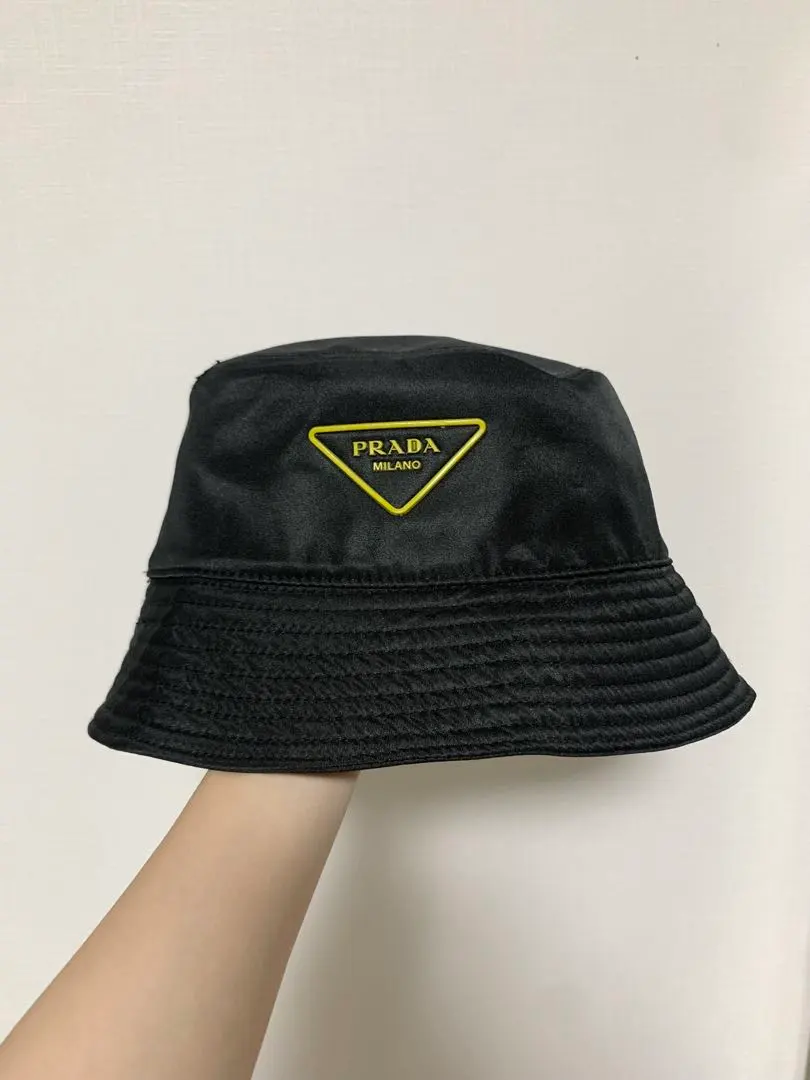 2026年最新】prada ノベルティ バケットハットの人気アイテム - メルカリ