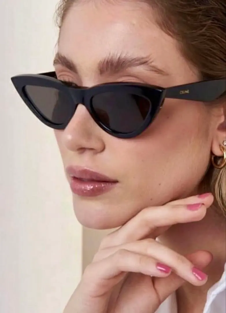 2026年最新】celine サングラス キャットアイの人気アイテム - メルカリ