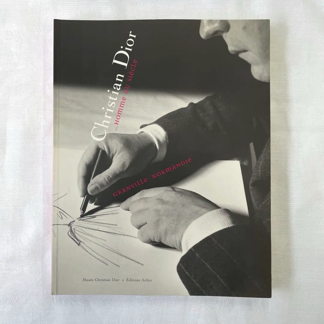 2026年最新】クリスチャンディオール展 図録の人気アイテム - メルカリ