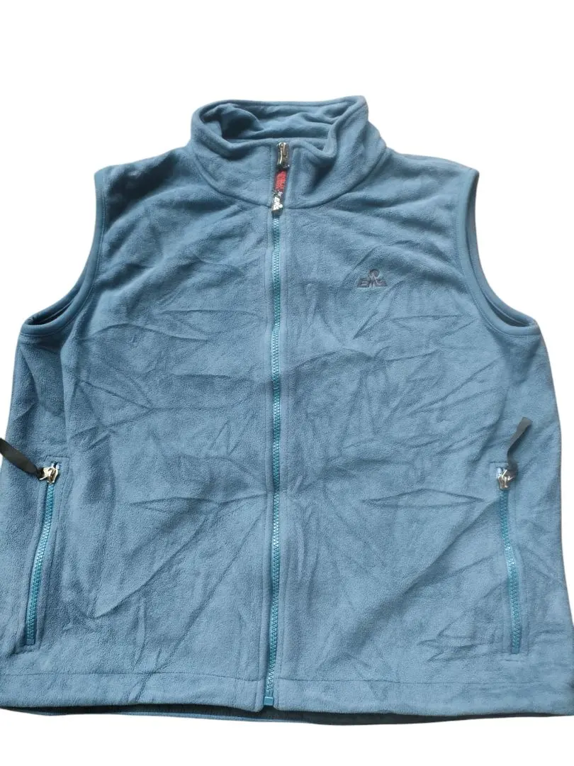 2026年最新】eastern mountain sports ベストの人気アイテム - メルカリ