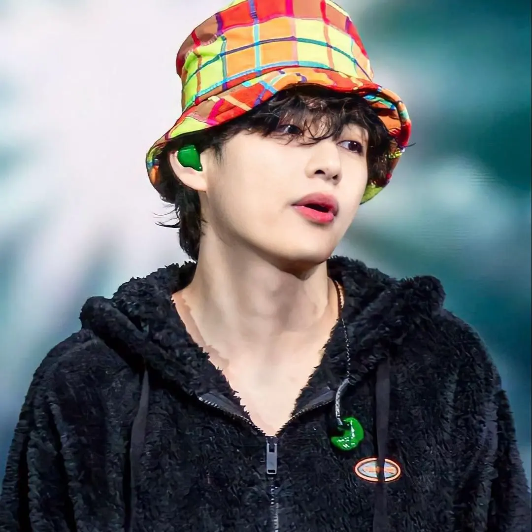 2026年最新】permission to dance パーカーの人気アイテム - メルカリ