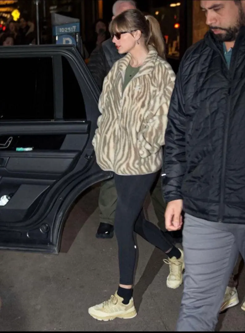 2026年最新】taylor swift ブランケットの人気アイテム - メルカリ