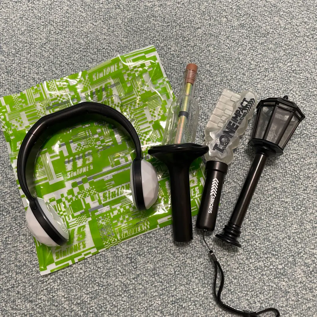 2026年最新】sixtones ペンライト サマステの人気アイテム - メルカリ