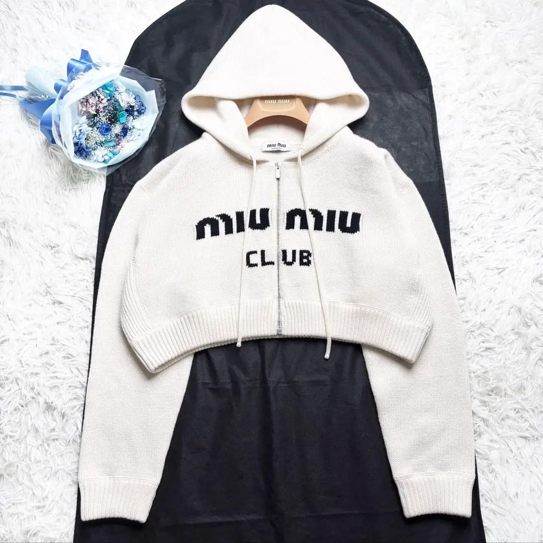 2026年最新】ルセラフィム パーカーの人気アイテム - メルカリ