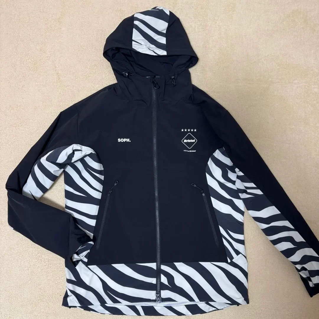 2026年最新】fcrbパーカー ゼブラの人気アイテム - メルカリ