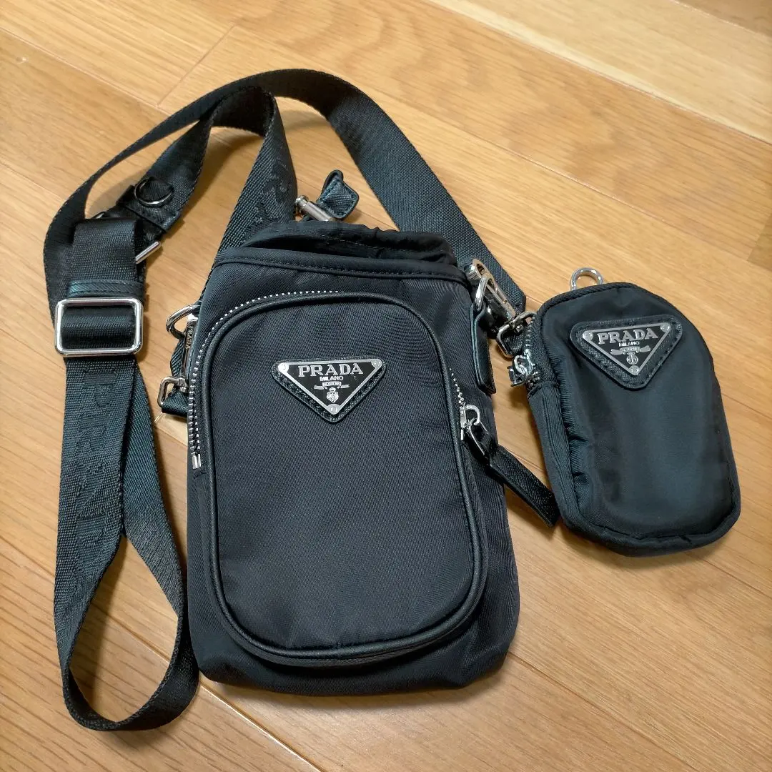 2026年最新】Prada ノベルティ スマホショルダーの人気アイテム - メルカリ