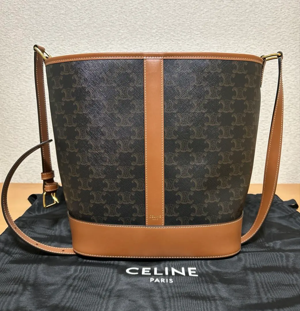2026年最新】セリーヌ トリオンフ ミディアム バケットの人気アイテム