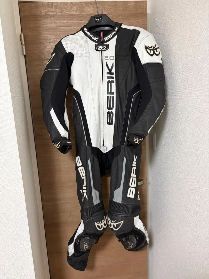 2026年最新】ベリック レーシングスーツ 52の人気アイテム - メルカリ