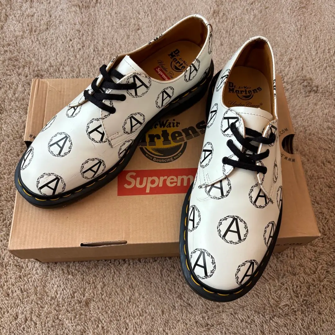 2026年最新】supreme undercover dr.martensの人気アイテム - メルカリ
