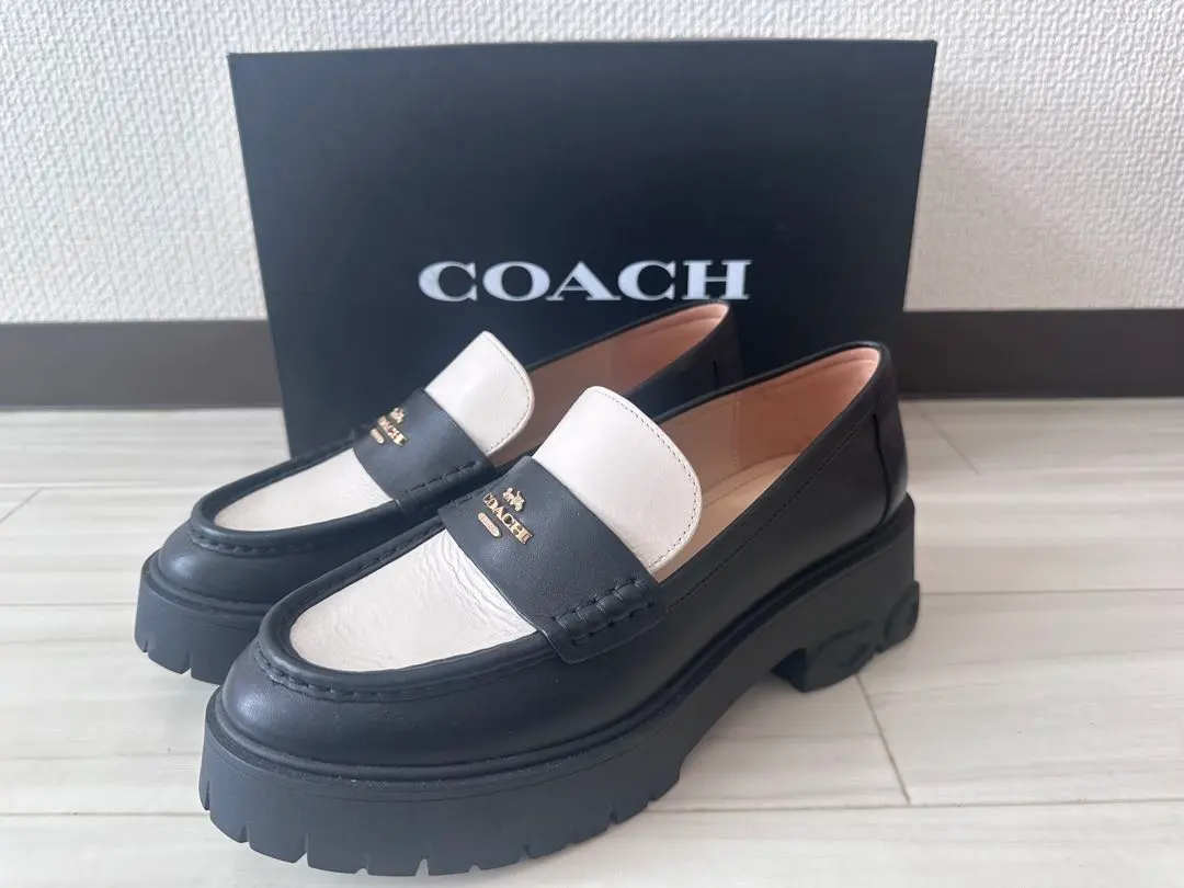 2026年最新】ルーシーローファーの人気アイテム - メルカリ