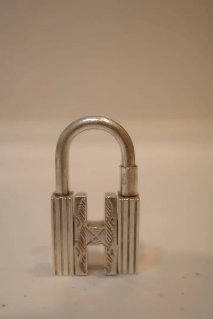 2026年最新】エルメス トゥアレグ カデナの人気アイテム - メルカリ