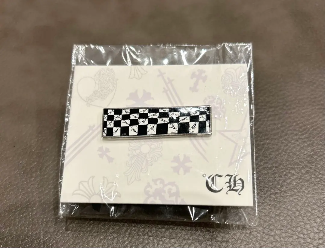 2026年最新】クロムハーツ ピンバッジの人気アイテム - メルカリ