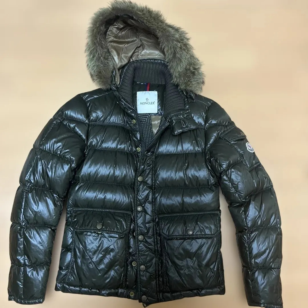 2026年最新】モンクレール HUBERTの人気アイテム - メルカリ