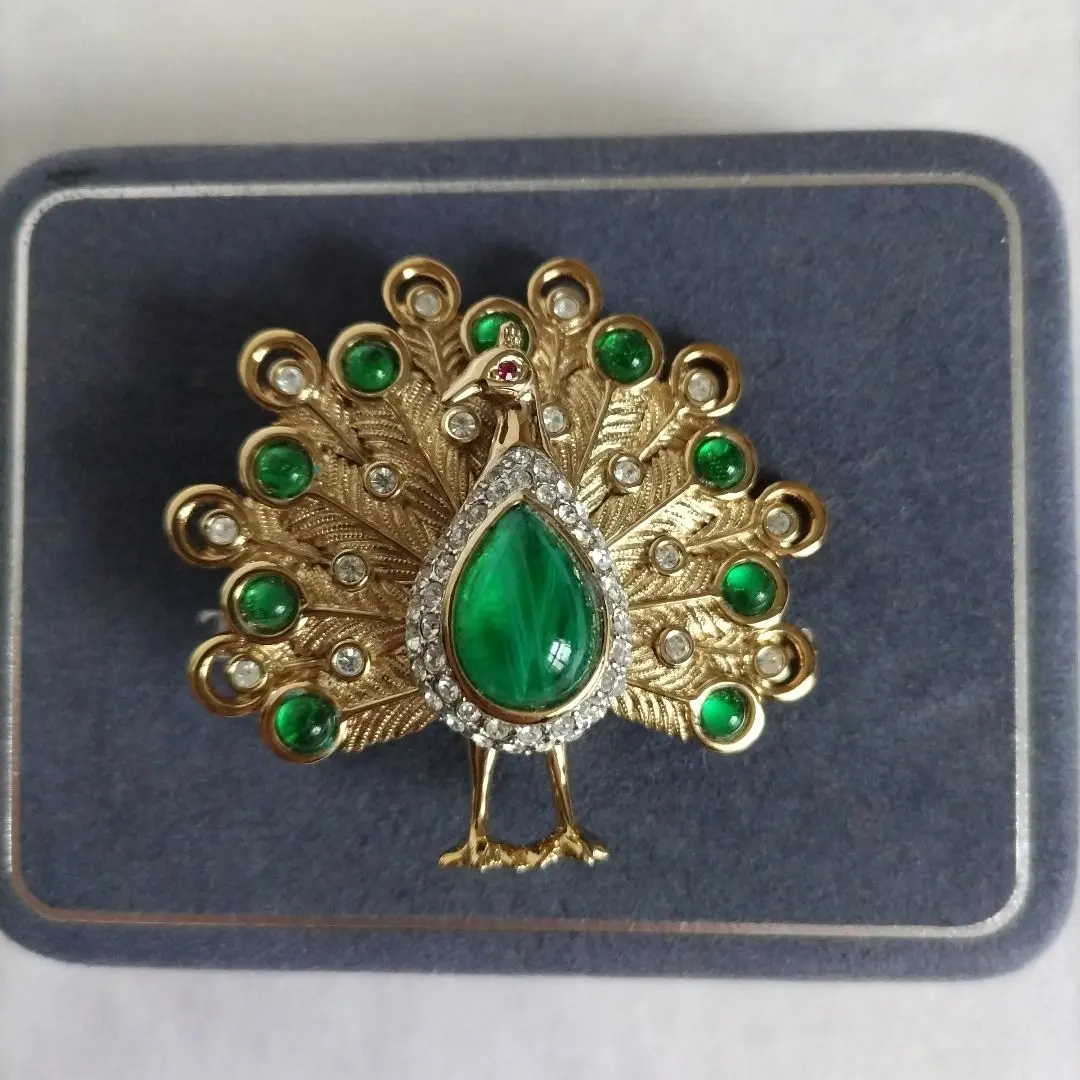 2026年最新】THE ATTWOOD COLLECTION ブローチの人気アイテム - メルカリ