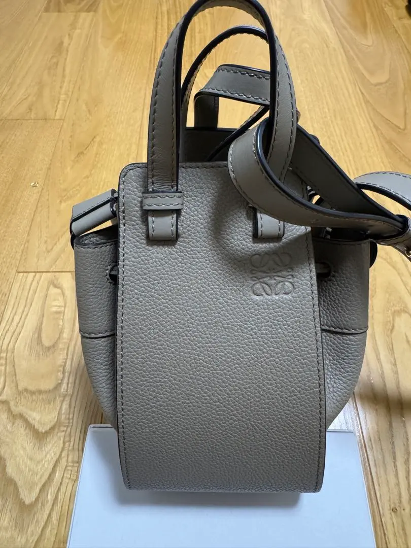 2026年最新】ロエベ ハンモック風の人気アイテム - メルカリ