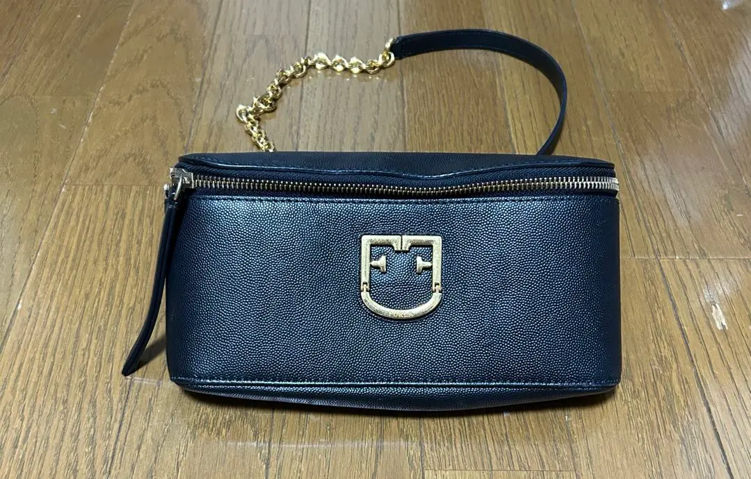2026年最新】FURLA カラー：ブラック系 ボディバッグ・ウエストポーチ