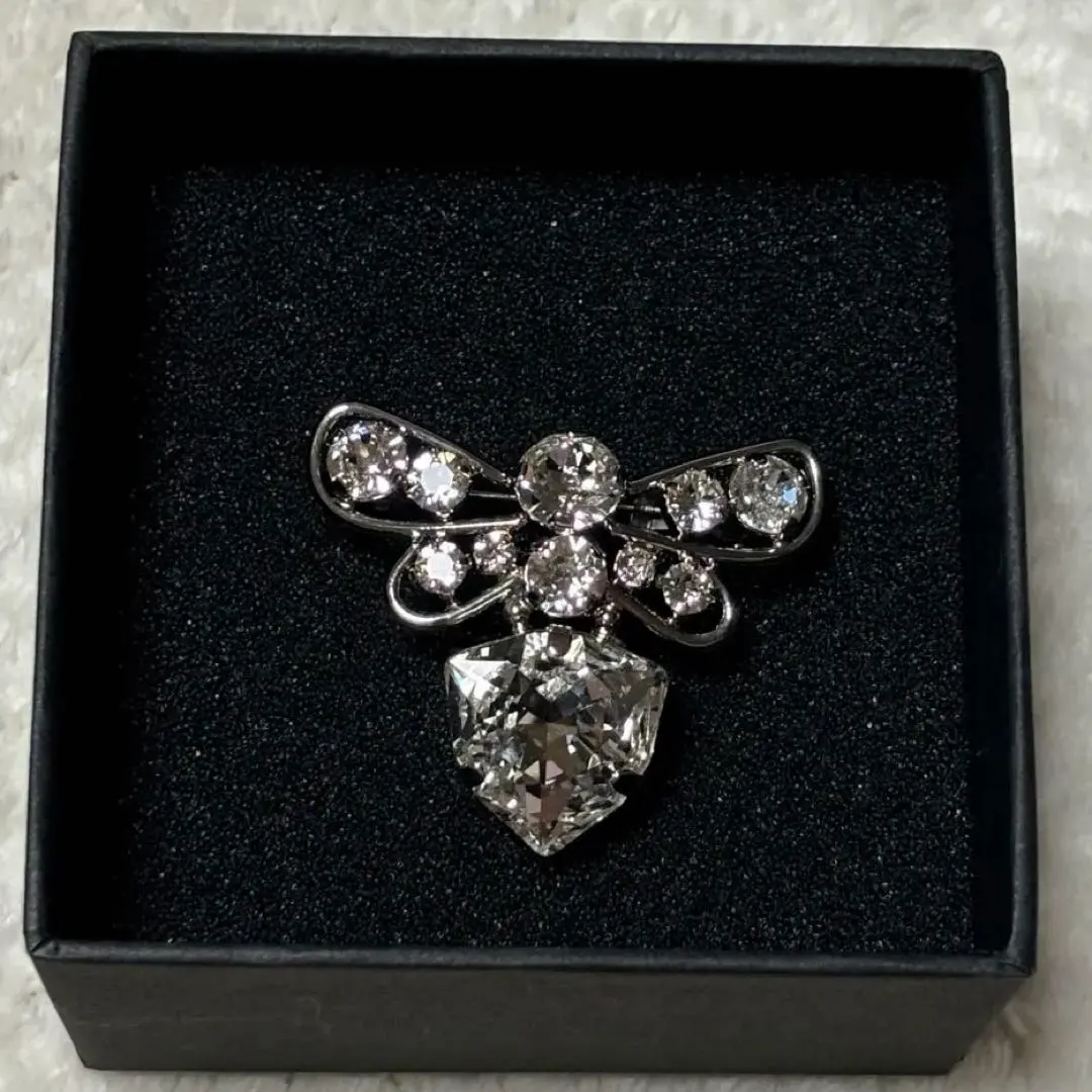 m64280894682_1.jpg?1758465901