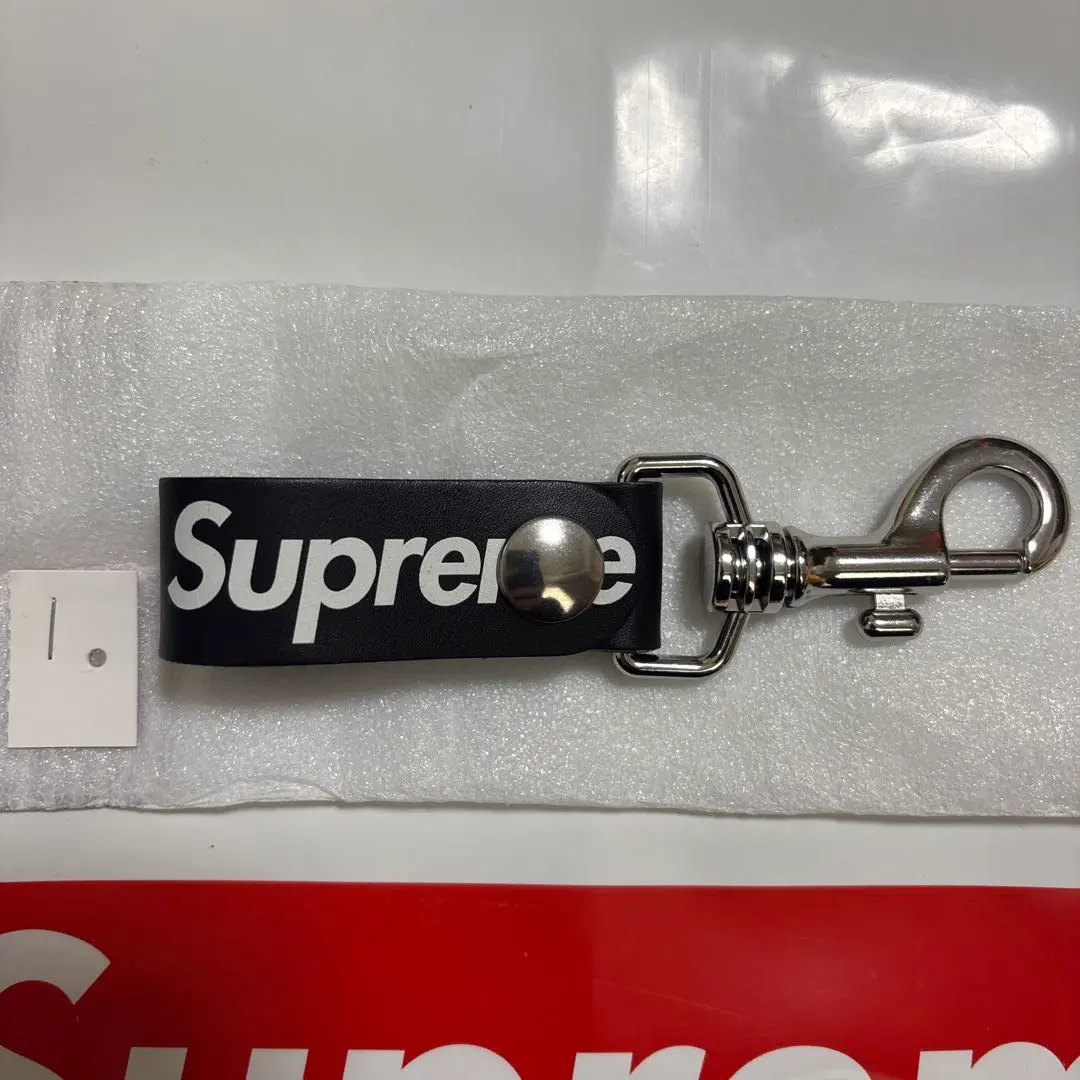 2026年最新】Supreme Leather Key Loopの人気アイテム - メルカリ