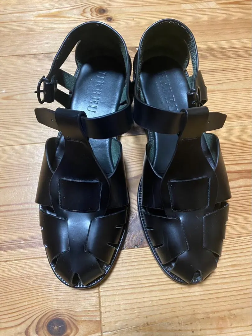 2026年最新】へリュー サンダルの人気アイテム - メルカリ