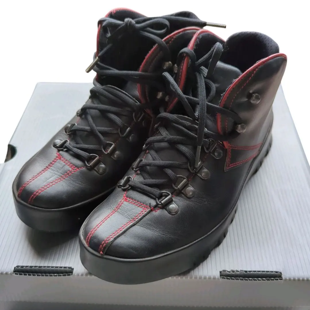 2026年最新】PRADA トレッキング ブーツの人気アイテム - メルカリ