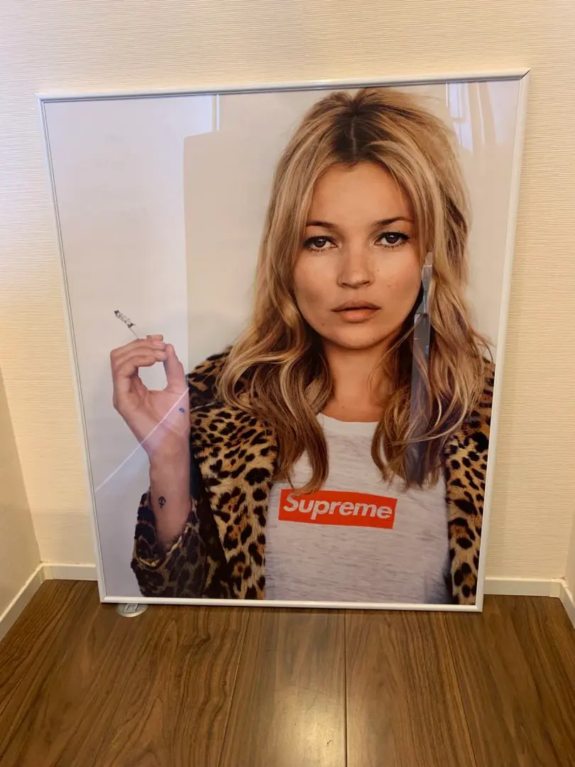 2026年最新】supreme kate ポスターの人気アイテム - メルカリ