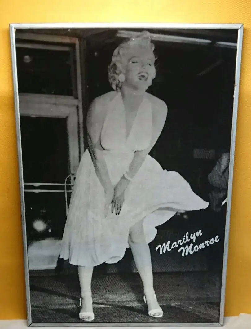 2026年最新】マリリンモンロー 鏡の人気アイテム - メルカリ