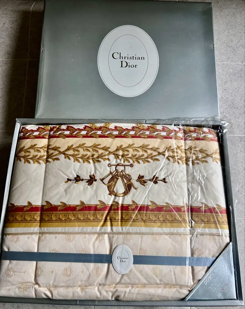 2025年最新】Christian Dior 掛け布団の人気アイテム - メルカリ