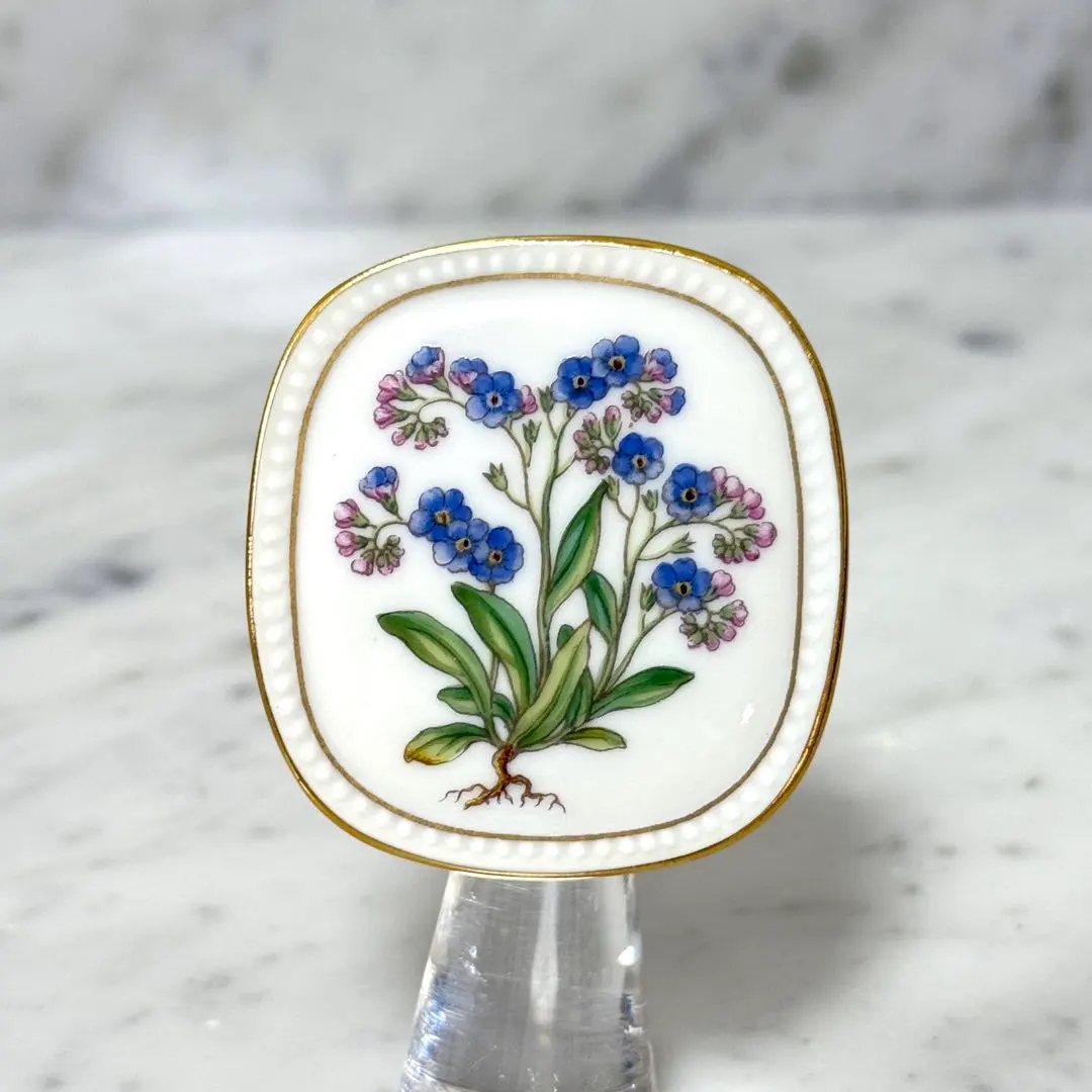 2026年最新】フローラダニカ ブローチの人気アイテム - メルカリ