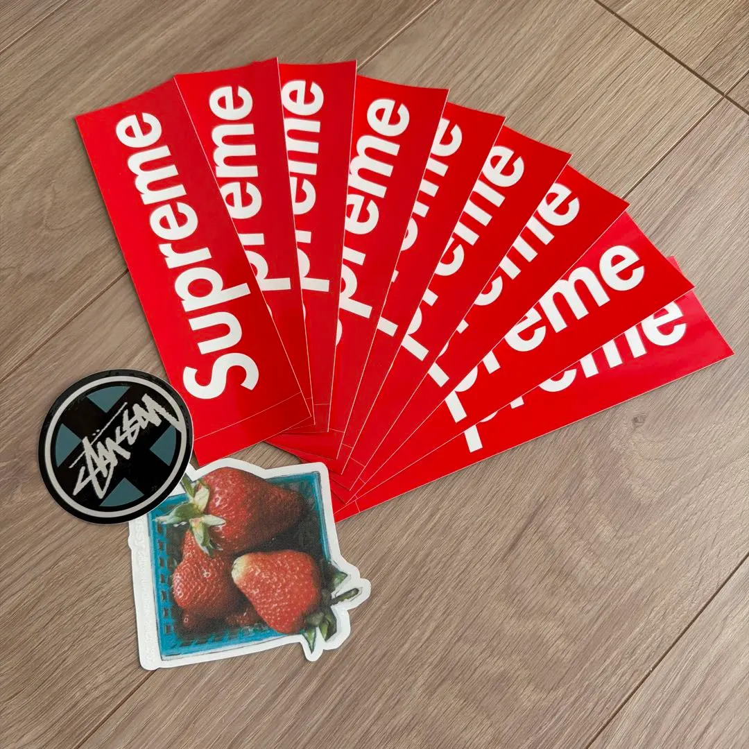 2026年最新】カレンダー supremeの人気アイテム - メルカリ