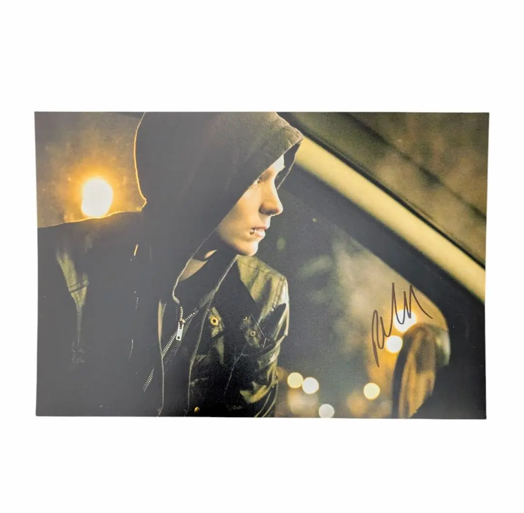 2026年最新】スカーレット・ヨハンソン サインの人気アイテム - メルカリ