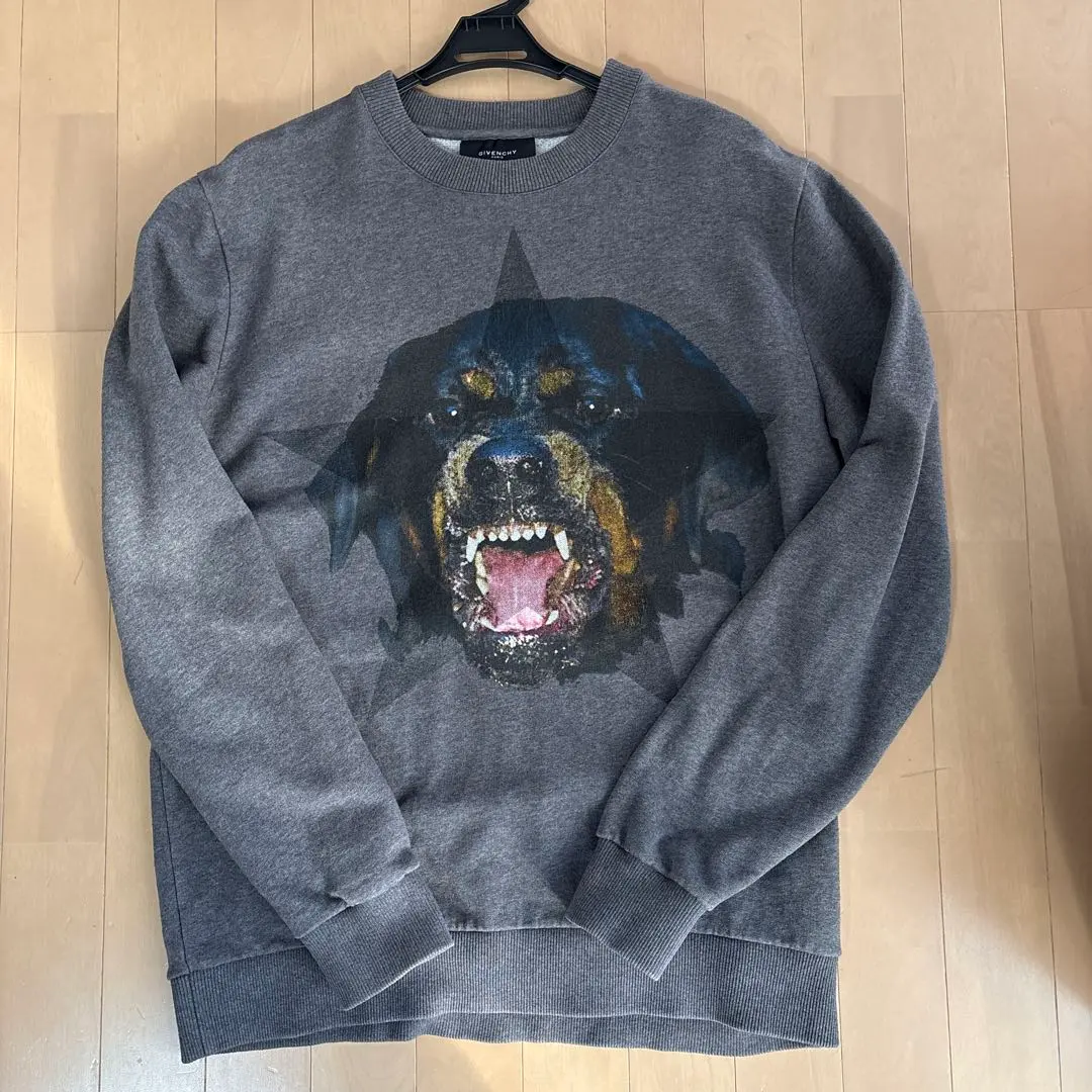 2026年最新】GIVENCHY ロットワイラーの人気アイテム - メルカリ
