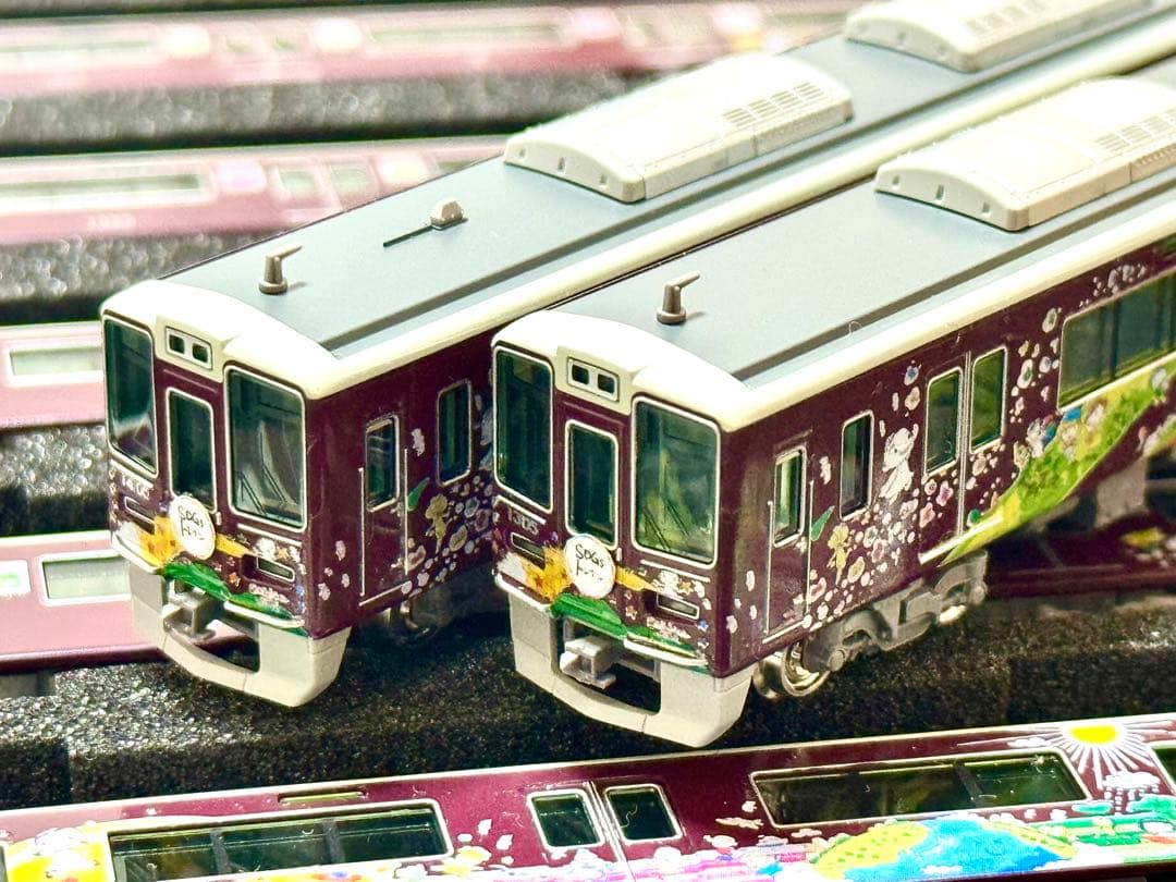 阪急京都線1300系1305f SDGsトレインラッピング　8両 阪急1300系1305編成 3代目SDGsトレイン 未来のゆめ・まち号京都線