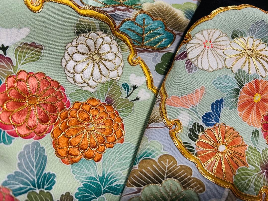 新品 作家物美しい京友禅に大きめ金駒刺繍12個付き品格溢れる黒留袖