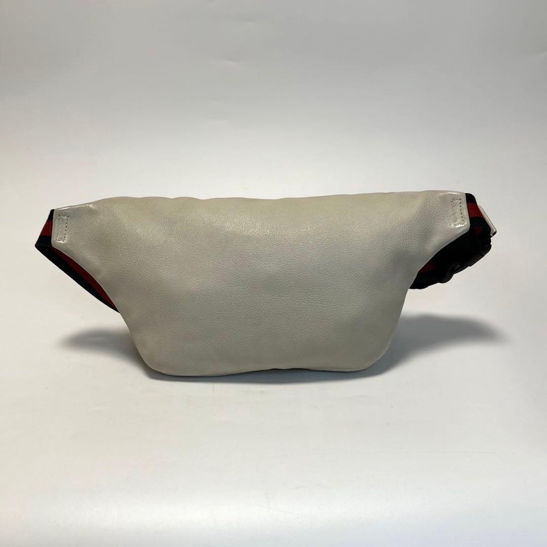 k70【美品】グッチ ロゴプリント レザー シェリーライン ボディバッグ