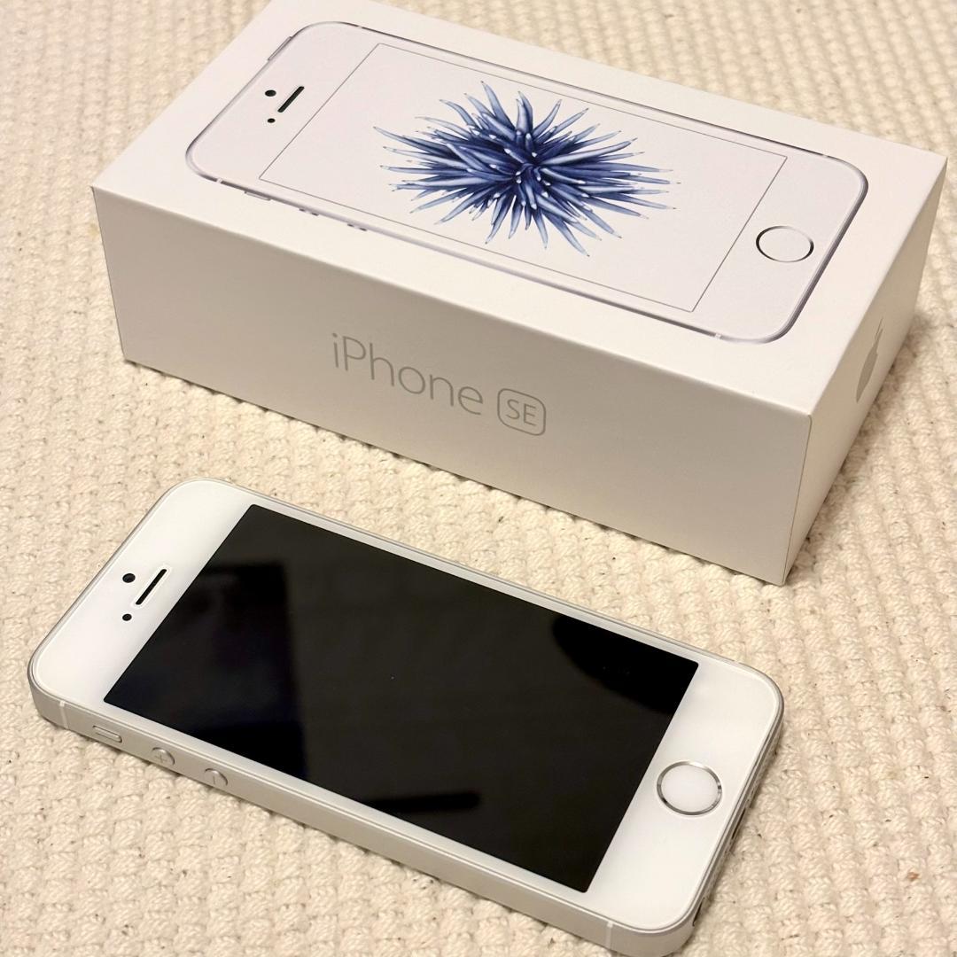 iPhone SE (第1世代) 32GB シルバー - メルカリ