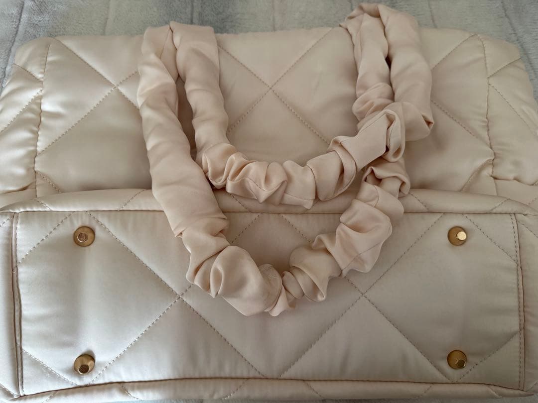 Rosemuse ロゼミュ satin quilting big tote - メルカリ