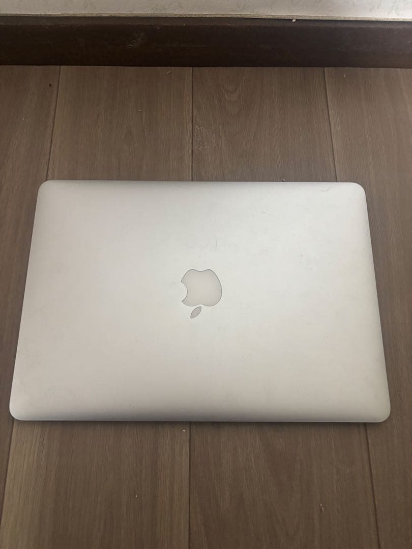 MacBook本体 MacBook Air MJVG2J/A Air Early Apple MacBook Air MVFJ2HN/A Ultrabook (Core i5 8th Gen/8 GB/256 GB