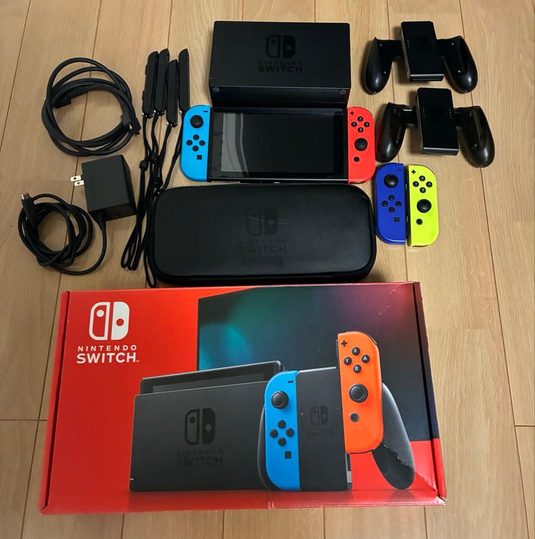 Nintendo Switch ジョイコン 純正ケース付き a00068.jpg