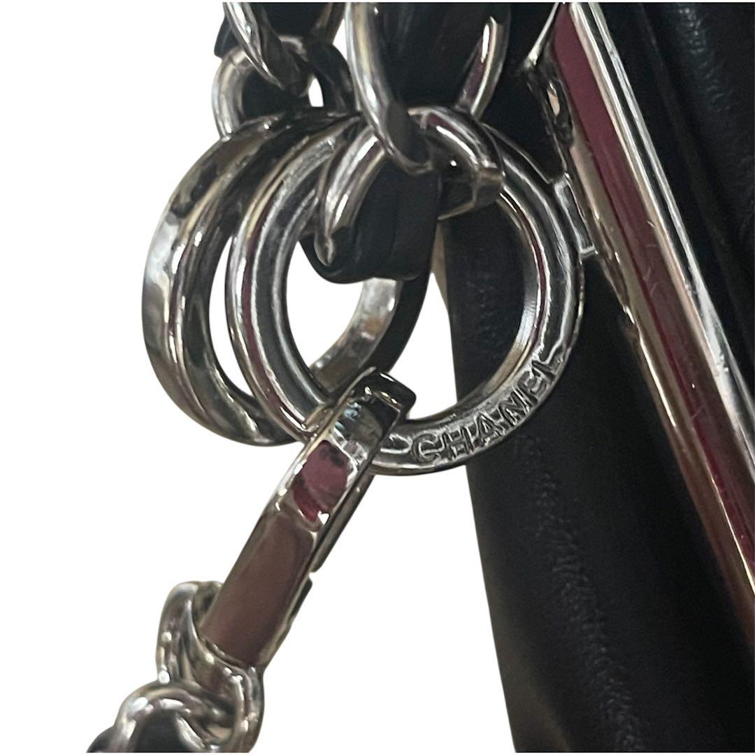 CHANEL ブラックレザー ショルダーバッグ ノベルティ チャーム - メルカリ