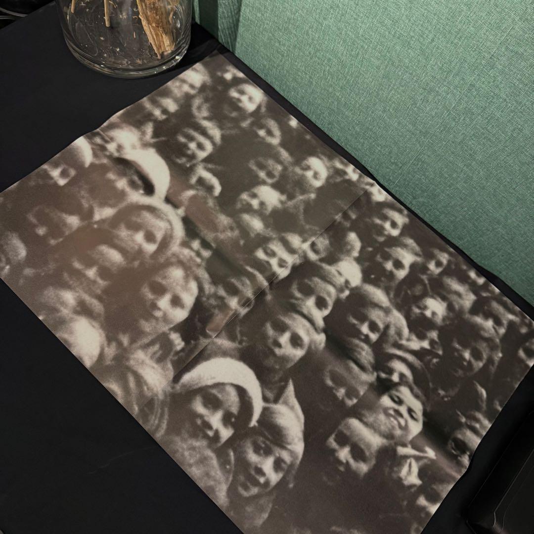 1998年発行美品ChristianBoltanskiアート新聞Agnès b. - メルカリ