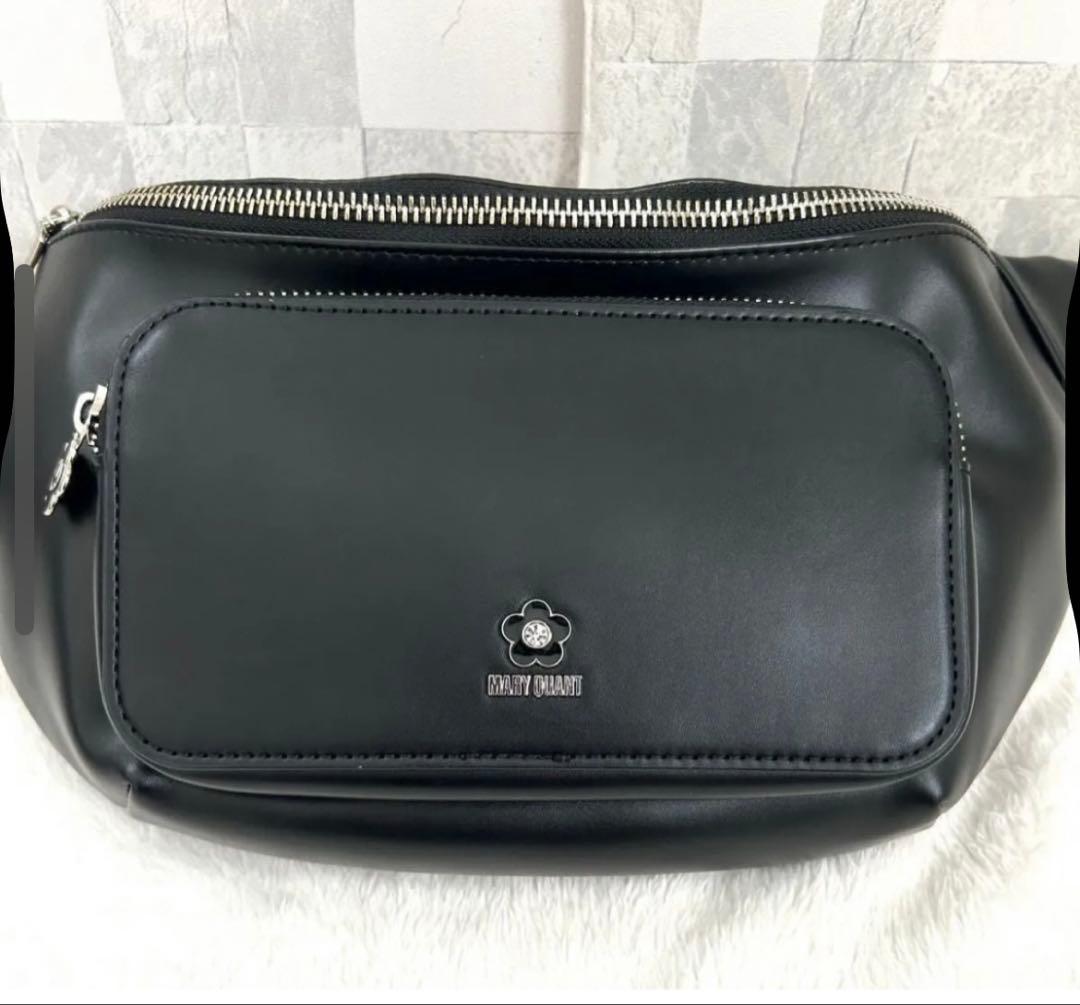 極美品✨MARY QUANTエポビジューデイジーポイント ボディバッグ - メルカリ