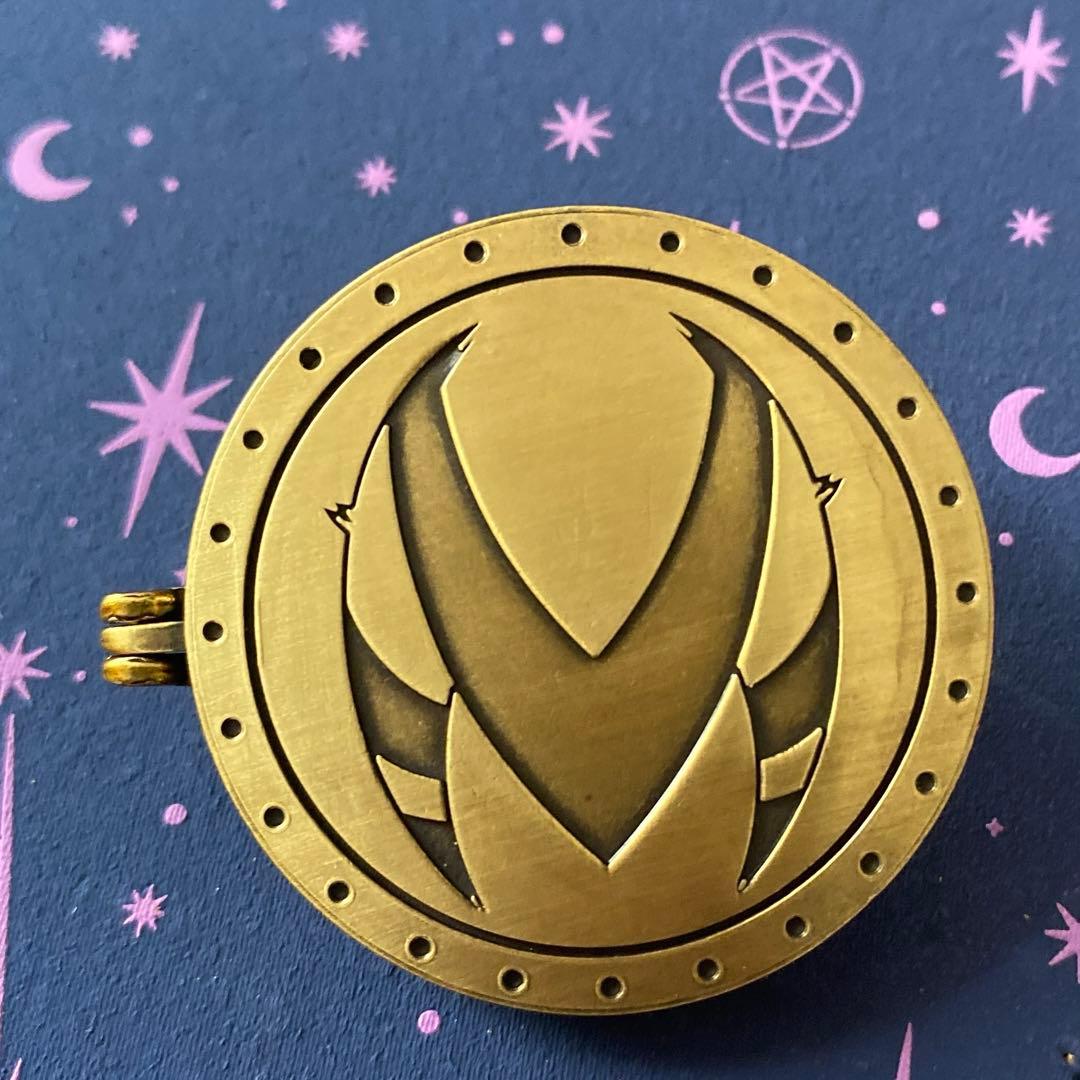 ヘルヴァボス ストラス ブリッツ ピンバッジ グリモワール 未使用