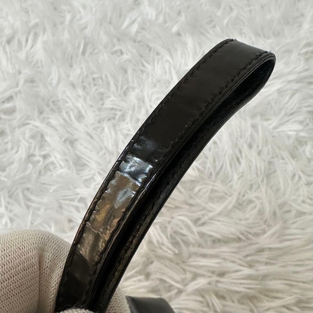 CHANEL シャネル チョコバーポーチ パテントレザー キューブ ブラック 黒