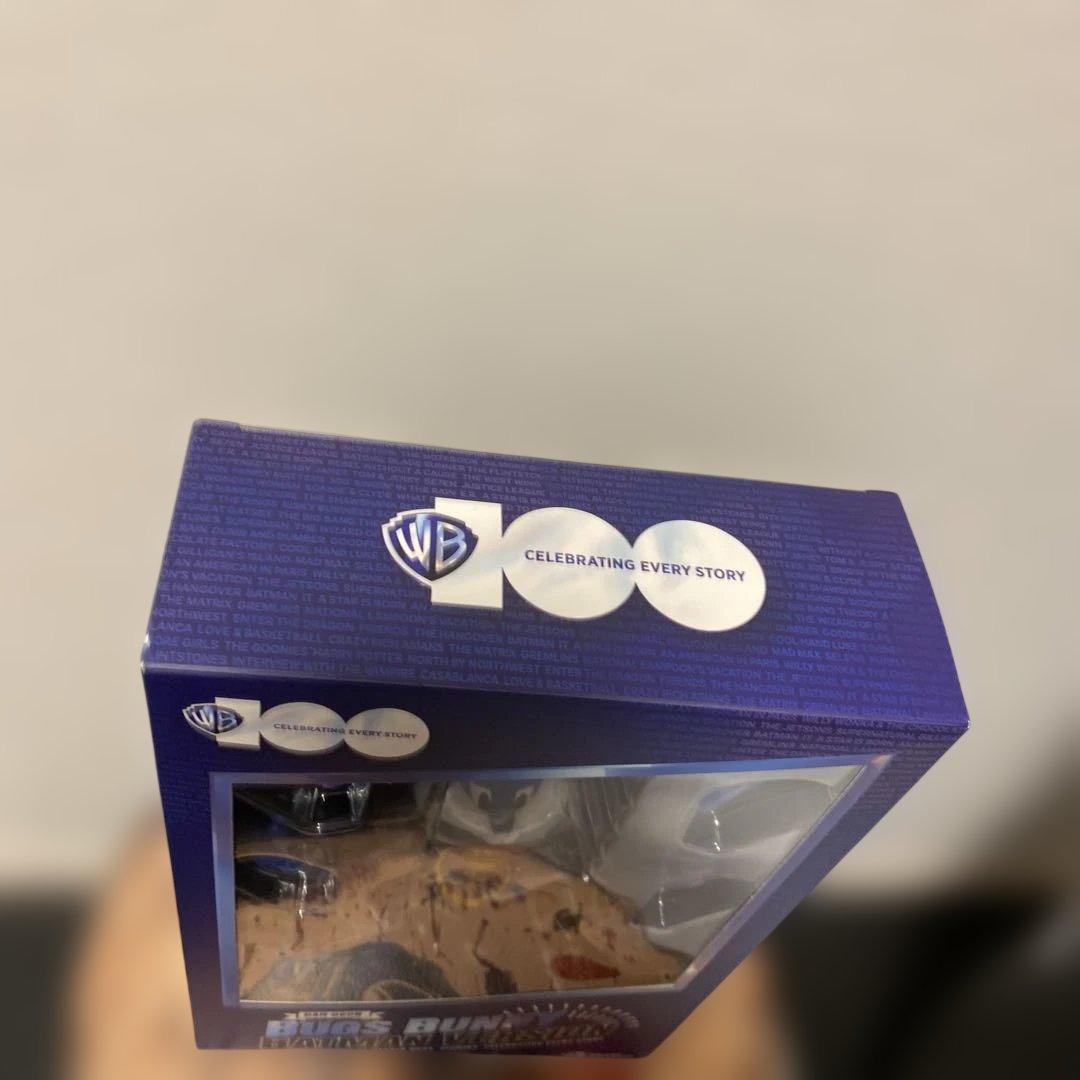 バッグスバニー　Batman Version 100周年記念　フィギュア