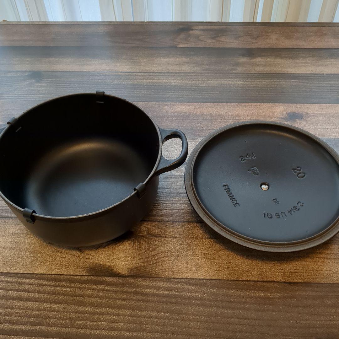 値下げ フランス製 ル・クルーゼ 20cm 黒 ブラックマット シルバーツマミ