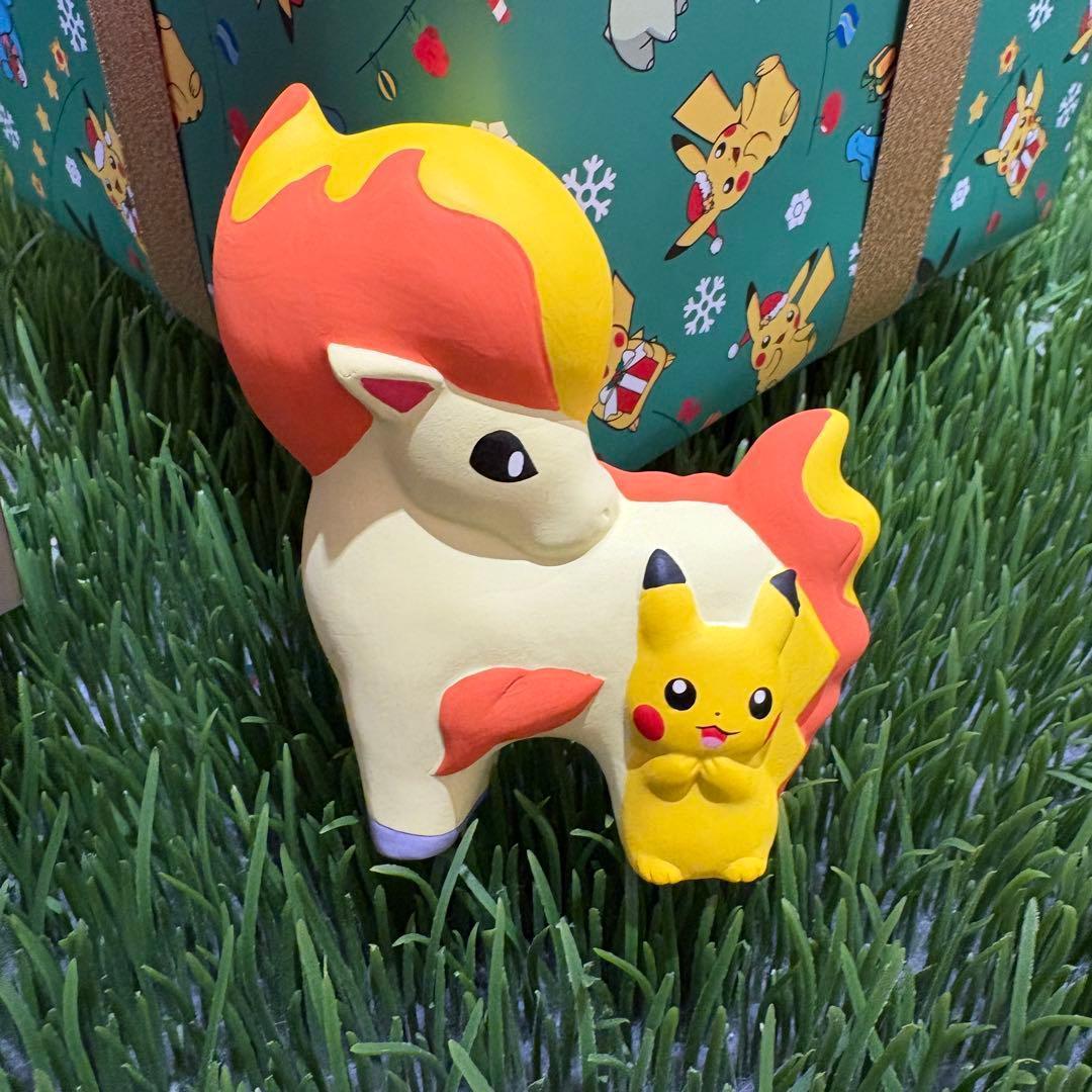 ポケモンセンター 陶飾り ピカチュウとポニータ - メルカリ
