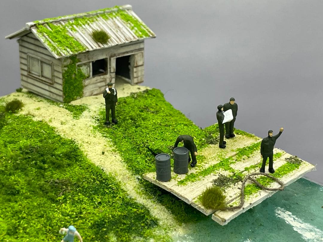 基地から飛び立つ二式戦闘機 レジン ジオラマの通販はau PAY